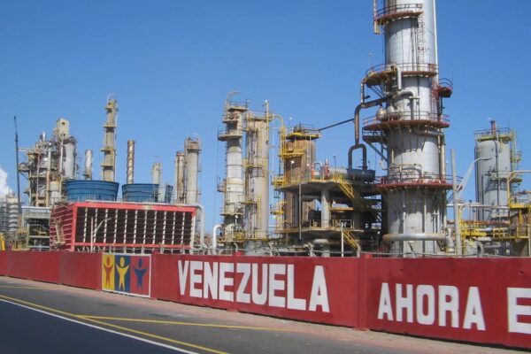 Beneficio de Samsung en 2023 cayó un 72,2 % ante la lenta remontada de la demanda de chips