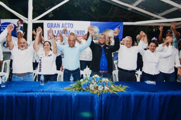 Hecmilio Galván recorre el país en apoyo a candidatos municipales del PRM.