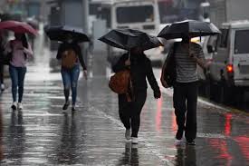 No olvide sacar su paragua! Lluvias continuarán durante las próximas 24 a 72 horas por efectos de vaguada