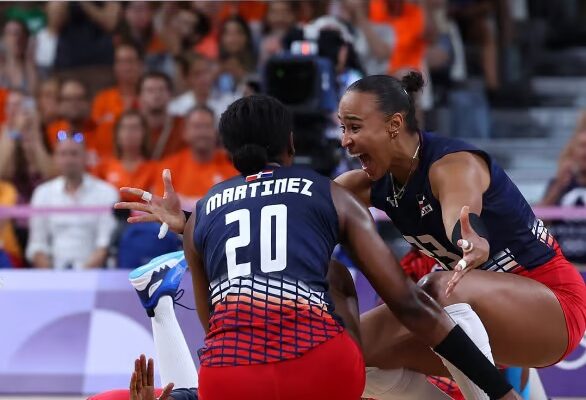 Reinas del Caribe se Imponen a Países Bajos y Avanzan a Cuartos de Final en París 2024”