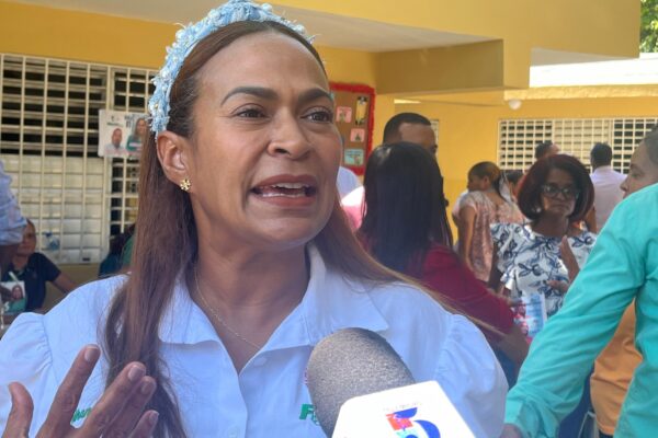 El gobierno intenta influir en elecciones de la ADP, pero los maestros le darán una lección, asegura Adhamilka Espinal