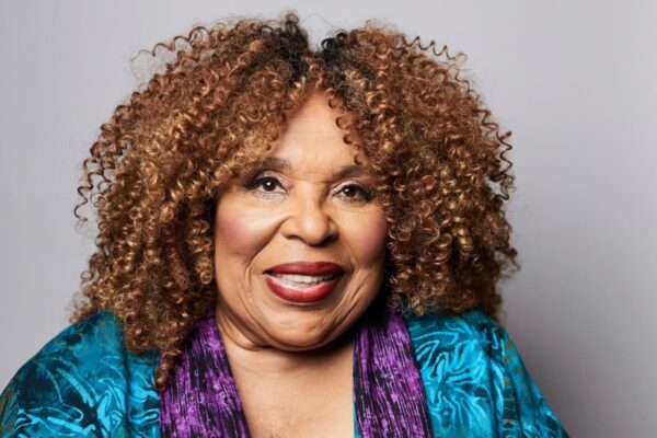 Fallece Roberta Flack, icónica voz de “Killing Me Softly”
