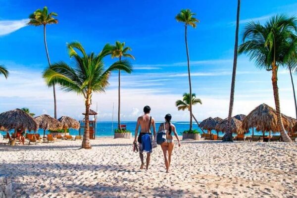 Turismo en alza: República Dominicana recibe más de 3.3 millones de visitantes en el primer trimestre de 2025