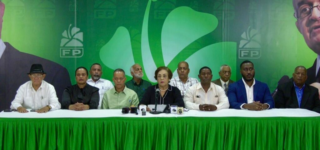 El Gobierno castiga con impuestos indebidos a más de 750 mil asalariados, afirma Fuerza del Pueblo