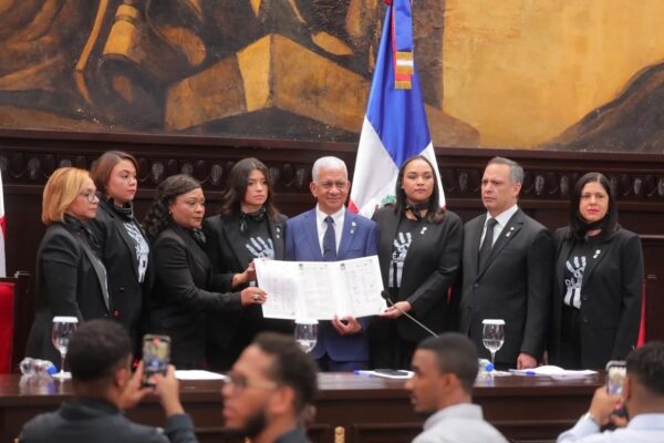 El Congreso Nacional lanza la Reforma Integral “Déjala Ir” para erradicar los Feminicidios y Filicidios en la República Dominicana