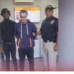 Se entrega joven acusado de herir a niña de nueve años durante tiroteo en Capotillo