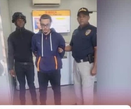 Se entrega joven acusado de herir a niña de nueve años durante tiroteo en Capotillo